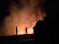 गोवंडी भीमवाडी झोपडपट्टी परिसरात आग - Marathi News | Fire in Govandi Bhimwadi slum area | Latest maharashtra News at Lokmat.com