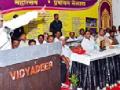 आदिवासी भवन व गं्रथालयासाठी ५० लाख - Marathi News | 50 lakhs for tribal building and library | Latest vardha News at Lokmat.com