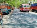महामार्गावरील वाढत्या अतिक्रमणामुळे वाहतुकीस अडथळा - Marathi News | Due to increasing encroachment on the highway, obstruct traffic | Latest vardha News at Lokmat.com