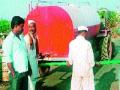 वासुंदेच्या छावणीसाठी टँकर, पाणी मोफत - Marathi News | Tanker for Vasudhe's camp, free of water | Latest pune News at Lokmat.com