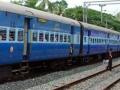 तडवळ स्टेशनवर रेल्वेवर दरोडा - Marathi News | The robbery on the railway station | Latest maharashtra News at Lokmat.com