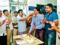 पोलीस ठाण्यात आनंदोत्सव - Marathi News | Carnival in the police station | Latest nagpur News at Lokmat.com