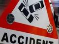 मोटार उलटून सोलापूरचे पाच जण जखमी - Marathi News | Five people injured in Solapur's collision | Latest maharashtra News at Lokmat.com