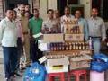 परराज्यातून आणलेल्या दारूचा साठा पकडला - Marathi News | Caught the liquor from the foreigners | Latest gondia News at Lokmat.com