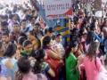 पावसामुळे मध्य रेल्वे रखडली, प्रवाशांचे हाल - Marathi News | Central Railway has canceled due to the rains, passengers' condition | Latest maharashtra News at Lokmat.com