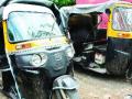 भरधाव ट्रकची सहा रिक्षांना धडक - Marathi News | Riding the truck with six rickshaws | Latest thane News at Lokmat.com