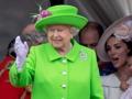 ब्रिटनच्या राणीबद्दलच्या 'सेक्स'गप्पा वादात.... - Marathi News | Britain's 'sex' question about Britain's Queen | Latest international News at Lokmat.com