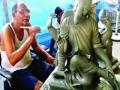 कलानगरीत मूर्तिकला जोपासण्यासाठी धडपड - Marathi News | Stretching to embroider the sculpture | Latest raigad News at Lokmat.com