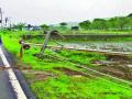 कर्जत तालुक्यातील विजेचे खांब कोसळले - Marathi News | Electric pillars in Karjat taluka collapsed | Latest navi-mumbai News at Lokmat.com