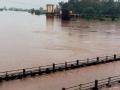 कोल्हापूरात पूरस्थिती, पंचगंगेने धोक्याची पातळी ओलांडली - Marathi News | In Kolhapur flood, Panchgange crossed the danger level | Latest maharashtra News at Lokmat.com