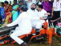 जिल्ह्यात आता यांत्रिक भातशेती - Marathi News | Mechanical paddy cultivation in the district | Latest thane News at Lokmat.com