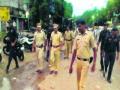 पोलिसांवर दगडफेक! - Marathi News | Stoning of police! | Latest akola News at Lokmat.com