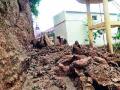 कपालेश्वर मंदिराजवळ मातीचा ढिगारा कोसळला - Marathi News | The mud collapses near the Temple of Kapleveshwar | Latest nashik News at Lokmat.com