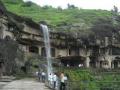 अजिंठा लेणीत आपात्कालीन सुविधेचा अभाव - Marathi News | Lack of emergency facility in Ajanta caves | Latest maharashtra News at Lokmat.com