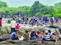 पर्यटकांच्या उत्साहाला उधाण - Marathi News | Tourists excite the excitement | Latest navi-mumbai News at Lokmat.com