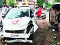 दोन कार धडकल्या - Marathi News | Two cars were shocked | Latest nashik News at Lokmat.com