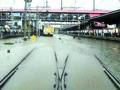 पावसाची तुफान फटकेबाजी - Marathi News | Rains bursting with rain | Latest maharashtra News at Lokmat.com