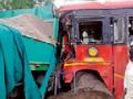 ट्रक-एसटीची धडक,२२ जखमी - Marathi News | Truck-ST hit, 22 injured | Latest amravati News at Lokmat.com
