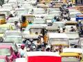 पाऊस ओसरला, पण वाहतूक कोंडी वाढली - Marathi News | Rain has gone, but the traffic deteriorate increased | Latest maharashtra News at Lokmat.com