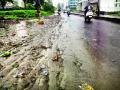 वडाळा रस्त्यावर चिखलामुळे अपघात - Marathi News | Accident due to mud on Wadala road | Latest nashik News at Lokmat.com