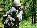 काश्मीरमध्ये चकमकीत 2 जवान शहिद, 1 दहशतवादी ठार - Marathi News | Two militants shot dead in Kashmir, 1 militant killed | Latest national News at Lokmat.com