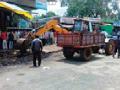 मुख्य मार्गावरील अतिक्रमण काढले - Marathi News | The encroachment on the main road was removed | Latest amravati News at Lokmat.com