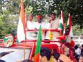 देशभक्तीची भावना जागृत करण्यासाठी तिरंगा यात्रा - Marathi News | Tri-color journey to awaken patriotism | Latest chandrapur News at Lokmat.com