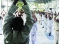 कारागृहातील बंदींना योगाचे धडे - Marathi News | Yoga lessons for prisoners in prison | Latest maharashtra News at Lokmat.com