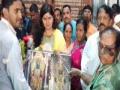 पंकजा मुंडे यांनी घेतले विठ्ठलाचे दर्शन - Marathi News | Pankaja Munde took the view of Vitthal | Latest maharashtra News at Lokmat.com