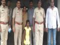 आकोटची अपहृत बालिका शेगावात मिळाली - Marathi News | The kidnapped kidnapped girl got in Shega | Latest akola News at Lokmat.com