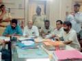 बच्चू कडूंचा झेडपीत ठिय्या - Marathi News | Kidney beetle in Zedpi | Latest amravati News at Lokmat.com
