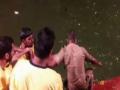 VIDEO: कल्याणमध्ये पोलीस उपनिरीक्षकाला बुडवून मारण्याचा प्रयत्न - Marathi News | VIDEO: Attempt to dump the police sub-inspector in Kalyan-2 | Latest maharashtra Videos at Lokmat.com