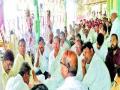 पाण्यासाठी शेतकरी आक्रमक - Marathi News | Farmers aggressive to water | Latest pune News at Lokmat.com