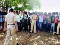 मुंबईमध्ये नौदलाच्या भरतीवेळी चेंगराचेंगरी - Marathi News | During the recruitment of the Navy in Mumbai, the stampede | Latest maharashtra News at Lokmat.com