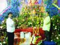 पालघरमधील ‘फुलाचा राजा’ने दिला ‘बेटी बचाव’चा संदेश - Marathi News | Message from 'Beti Rescue' given by 'King of Flowers' in Palghar | Latest maharashtra News at Lokmat.com