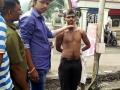 गणपतीसमोरील दान पेटी चोरणाऱ्याला दोन तास ठेवले बांधून, फोटो झाला व्हायरल - Marathi News | After burying the donation box for two hours, the photo became viral | Latest maharashtra News at Lokmat.com