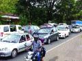 मुंबई-गोवा महामार्गावर वाहतूक ठप्प - Marathi News | Traffic jam on the Mumbai-Goa highway | Latest mumbai News at Lokmat.com