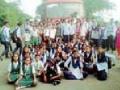 विद्यार्थ्यांनी रोखली एसटी - Marathi News | Students stop ST | Latest vardha News at Lokmat.com