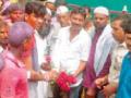 गुलाब पुष्प ठरले हिंदू-मुस्लिम एकतेचे प्रतिक - Marathi News | The symbol of Hindu-Muslim unity as a rose flower | Latest amravati News at Lokmat.com
