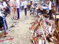नवरात्रीच्या कमानी तोडल्याने तणाव - Marathi News | Tension in Navaratri breaking the arches | Latest thane News at Lokmat.com