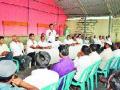 वादग्रस्त शिक्षकाच्या बदलीसाठी शाळा बंद - Marathi News | School closed for transfer of controversial teachers | Latest nashik News at Lokmat.com