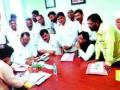 प्रकल्पग्रस्तांच्या प्रश्नांबाबत बैठक - Marathi News | Meeting about the project affected people | Latest nashik News at Lokmat.com