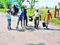 रस्ता दुरुस्तीस प्रारंभ - Marathi News | Start road repair | Latest nashik News at Lokmat.com