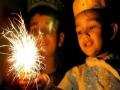 फटाके फोडताना घ्या काळजी - Marathi News | Take care to crack the fireworks | Latest maharashtra News at Lokmat.com