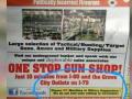 मुस्लिम, हिलेरी समर्थकांना शस्त्र विकणार नाही : अमेरिकेत नवा वाद - Marathi News | Muslims, Hillary will not sell weapons to supporters: new disputes in America | Latest international News at Lokmat.com