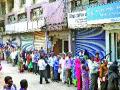 एटीएम, बँकांच्या बाहेर रांगा - Marathi News | ATM, Range outside banks | Latest nashik News at Lokmat.com