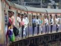 पश्चिम रेल्वे विस्कळीत - Marathi News | Western Railway disrupts | Latest maharashtra News at Lokmat.com