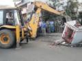 दुसऱ्या दिवशीही चालला बुलडोजर - Marathi News | Bulldozer served in the next day | Latest chandrapur News at Lokmat.com