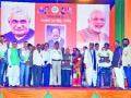 ‘सामान्यातील असामान्यांचा’ अटल सेवा पुरस्काराने गौरव - Marathi News | Gala by the Atal Seva Award of 'Untouchables of the common people' | Latest nashik News at Lokmat.com