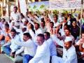 शिक्षक संघटनांचे आंदोलन मागे - Marathi News | Behind the movement of teachers' organizations | Latest nashik News at Lokmat.com